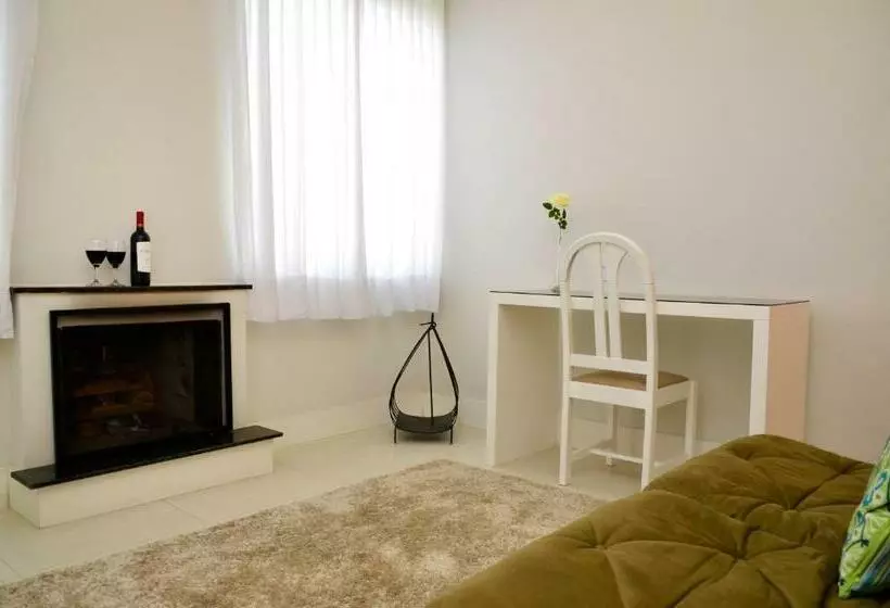 Deluxe Suite, Girassol
