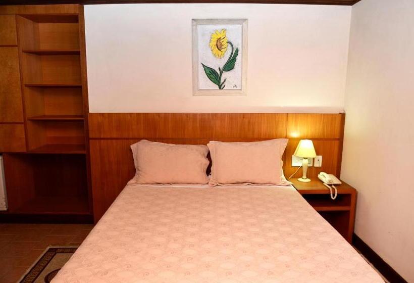 자쿠지 스위트, Girassol