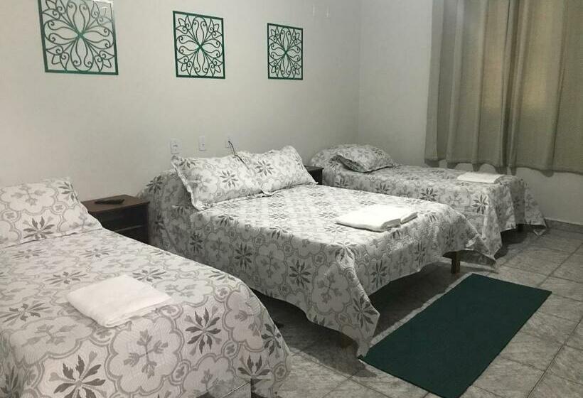 Pokój Czteroosobowy Standard, Sion