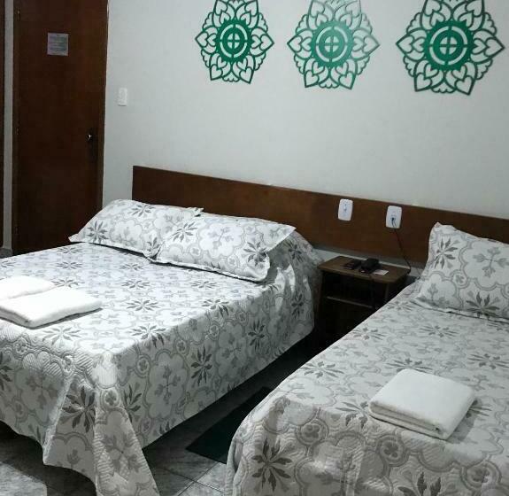 Pokój Standard Trzyosobowy, Sion