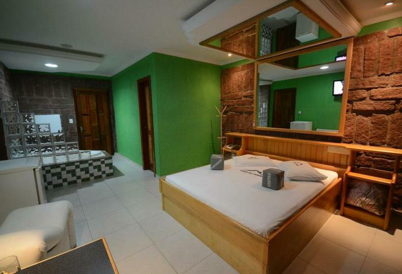 자쿠지 스위트, Motel Casa De Pedra