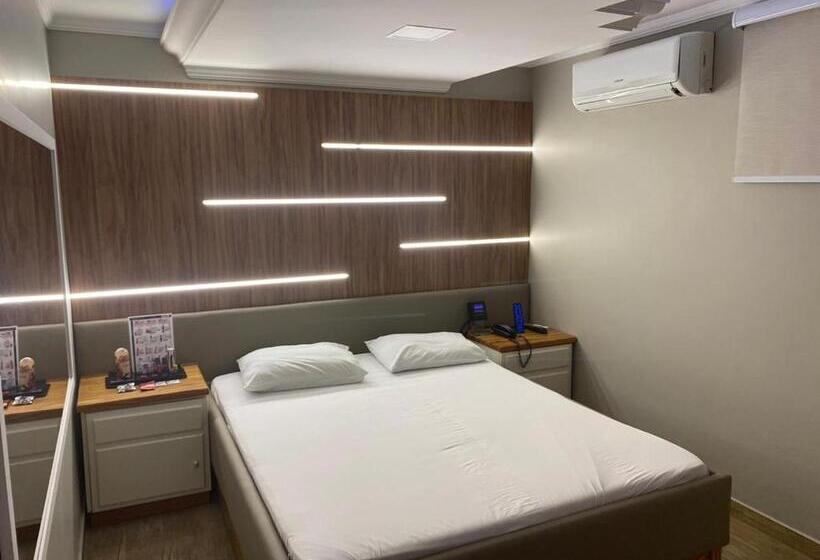 جناح مزود بجاكوزى, Motel Casa De Pedra