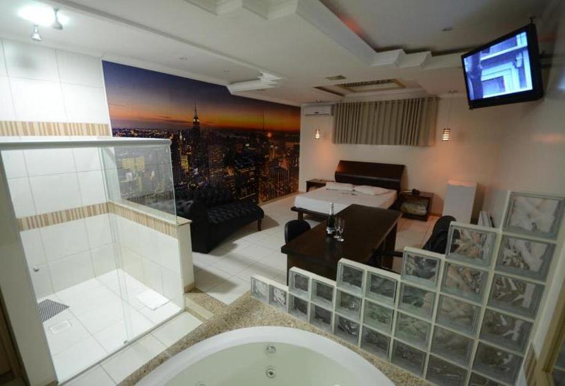 جناح مزود بجاكوزى, Motel Casa De Pedra