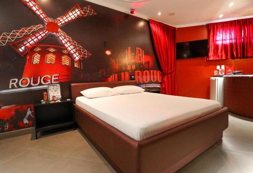 جناح مزود بجاكوزى, Motel Casa De Pedra