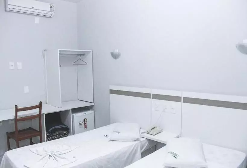 Economy Triple Room, Delta Hotel Rondonopolis