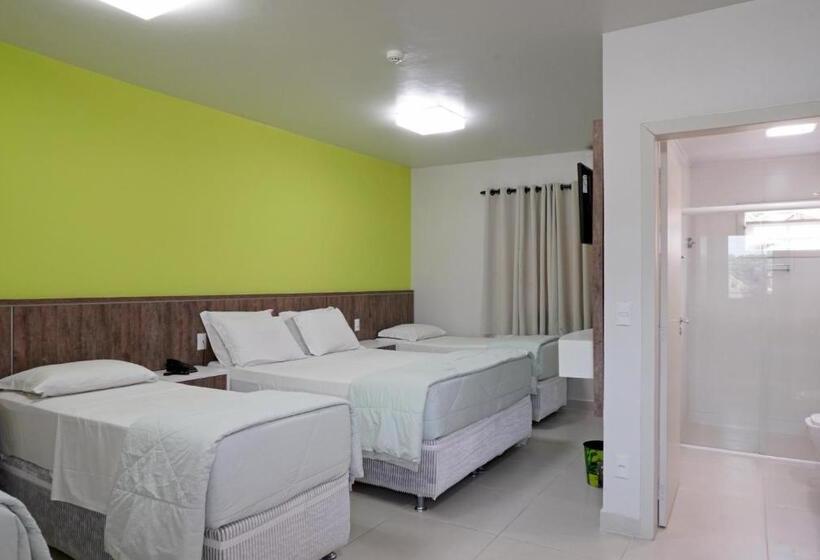 غرفة عائلية, Pousada Quinta Da Baleeira Mais Parque Terra Atlântica