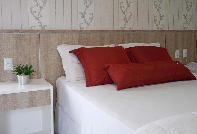 Трехместный Номер Deluxe, Pousada Quinta Da Baleeira Mais Parque Terra Atlântica