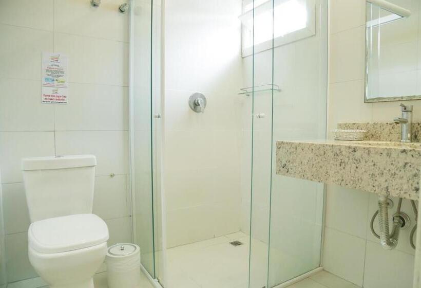 غرفة ديلوكس ثلاثية, Pousada Quinta Da Baleeira Mais Parque Terra Atlântica