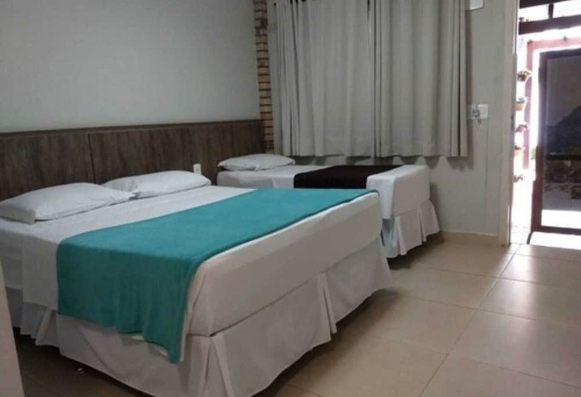 غرفة قياسية ثلاثية, Pousada Quinta Da Baleeira Mais Parque Terra Atlântica