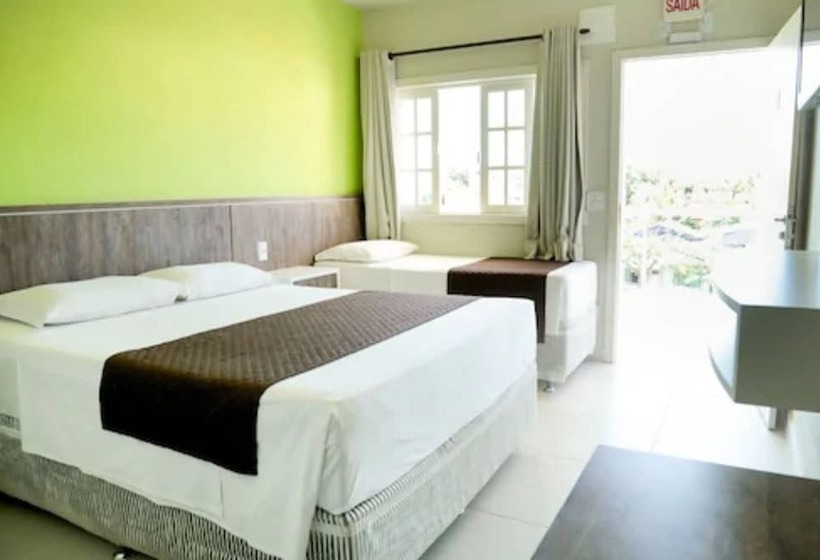 غرفة سوبيريور ثلاثية, Pousada Quinta Da Baleeira Mais Parque Terra Atlântica