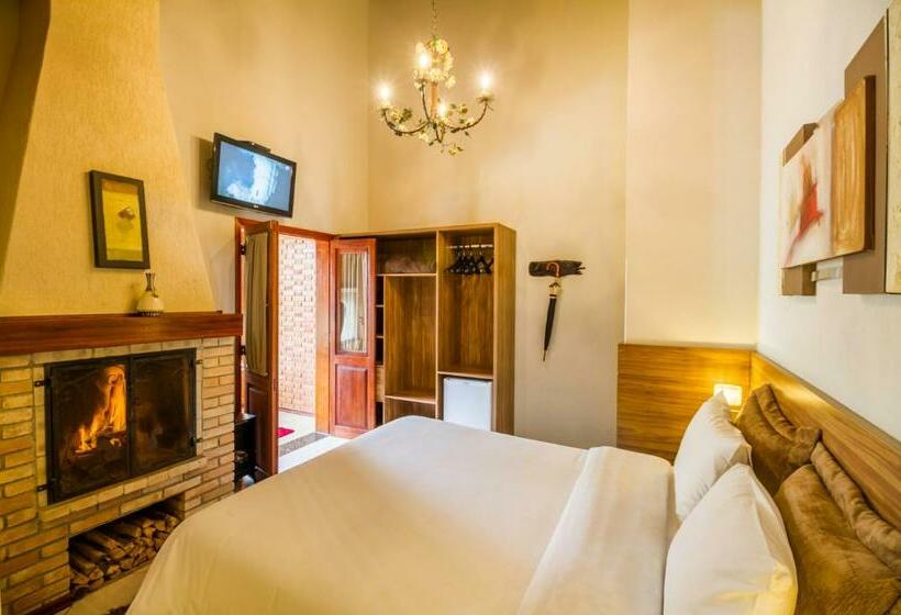 غرفة ديلوكس مزوَّدة بجاكوزي, Pousada Suiça Mineira Centro