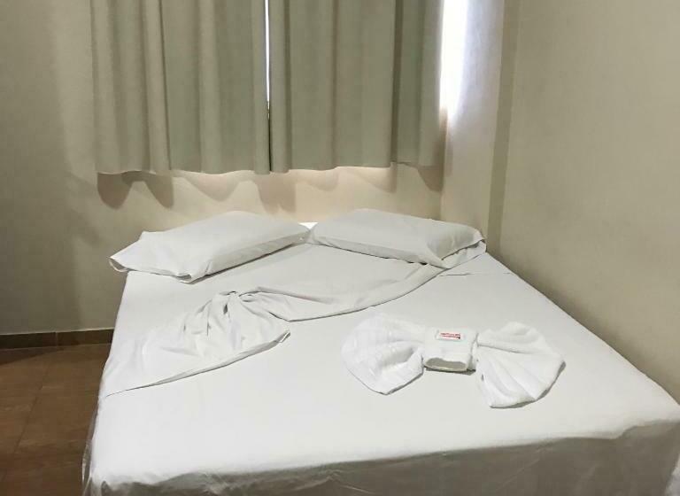 غرفة ديلوكس ثلاثية, Qualyleste