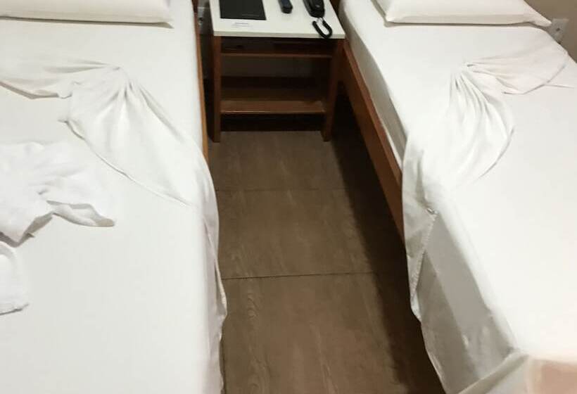 غرفة ديلوكس, Qualyleste