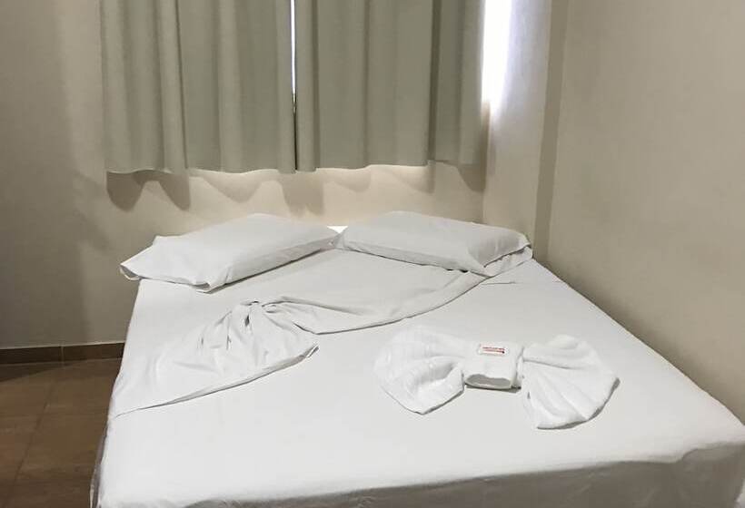 غرفة ديلوكس ثلاثية, Qualyleste