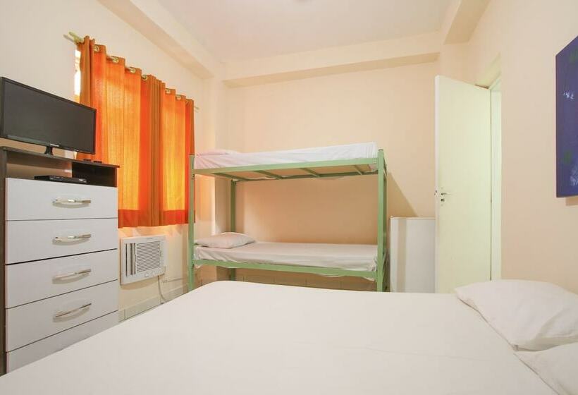 クラシックファミリールーム, Santos Hostel