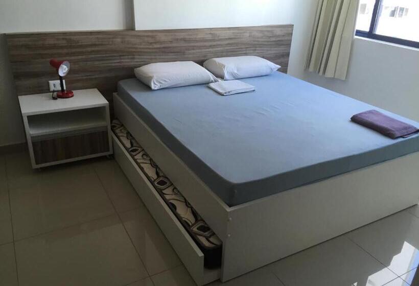 استودیوی استاندارد با چشمانداز دریا, Studio Everest Flats