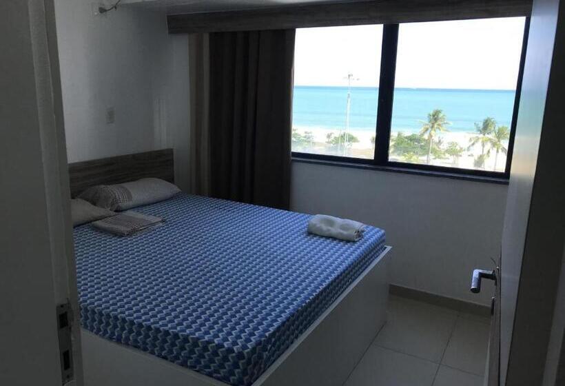 اتاق لوکس, Studio Everest Flats