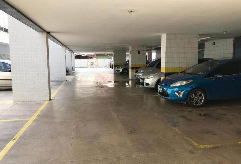 استودیوی استاندارد با چشمانداز دریا, Studio Everest Flats