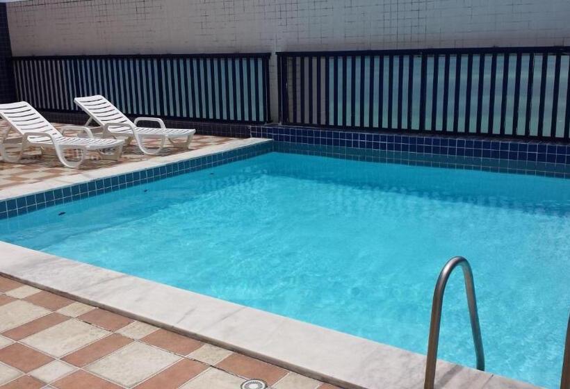 استودیوی استاندارد با چشمانداز دریا, Studio Everest Flats