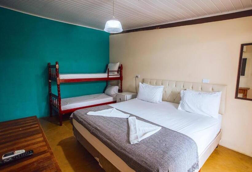 חדר משפחתי, Velinn Pousada Praia Do Pereque