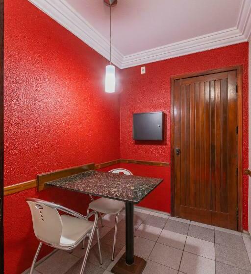 اتاق استاندارد, Dreams Motel