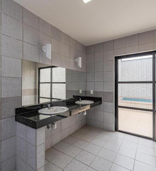 اتاق لوکس, Dreams Motel