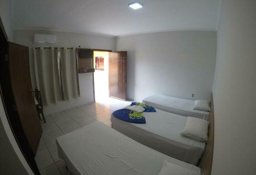 غرفة قياسية ثلاثية, 2 Irmãos