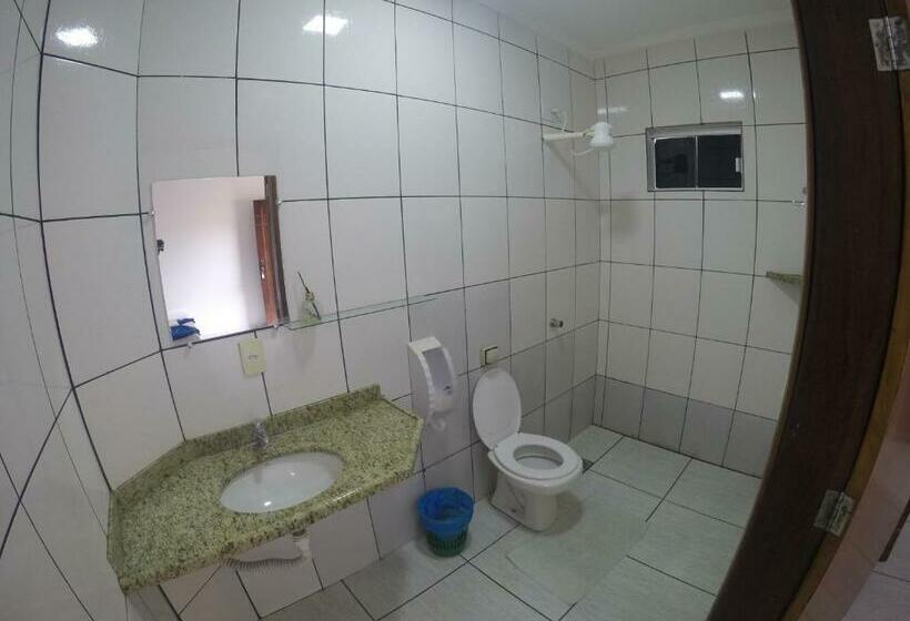 غرفة قياسية ثلاثية, 2 Irmãos