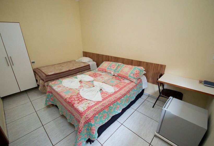 غرفة قياسية ثلاثية, 2 Irmãos