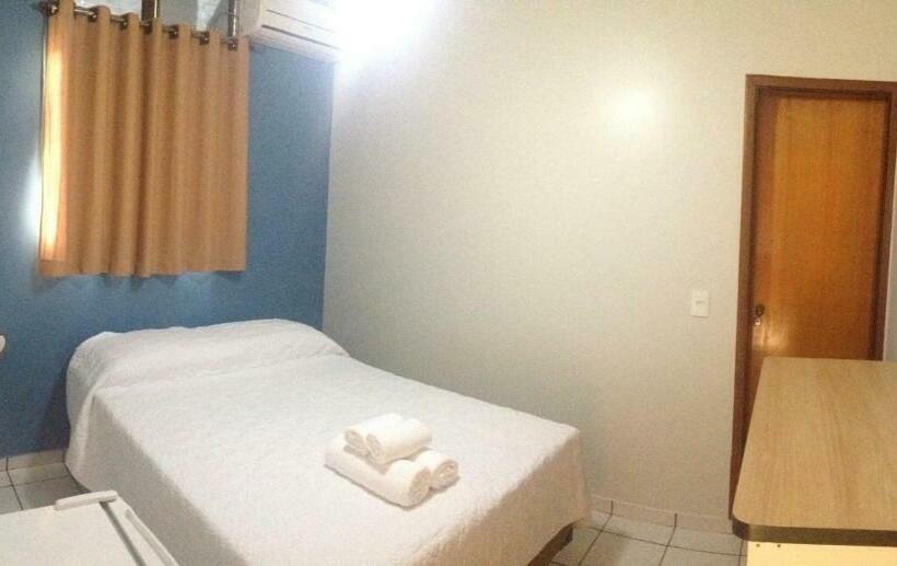 标准间带双人床, Acapu