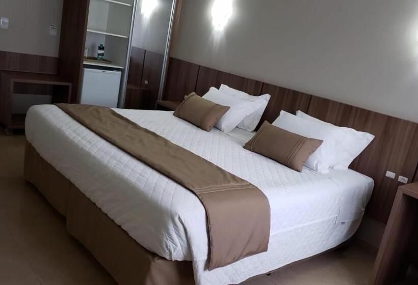 带大床的高级房间, Alvorada