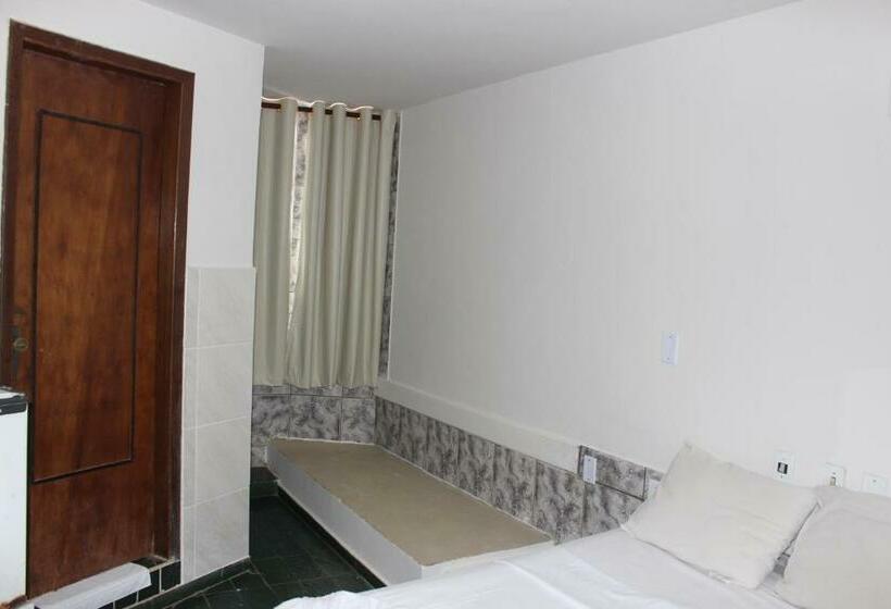 スタンダードルーム, Bica Pau