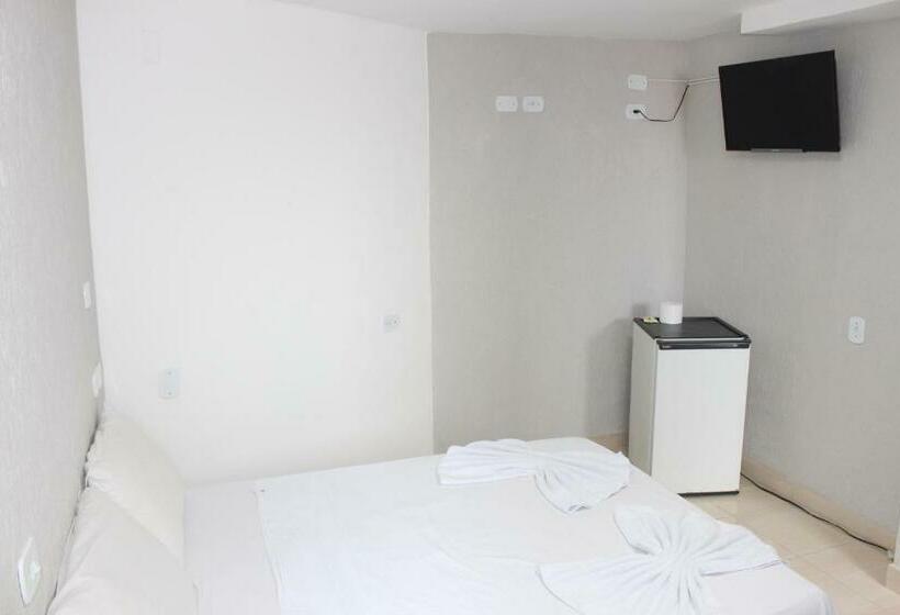 スタンダードルーム, Bica Pau