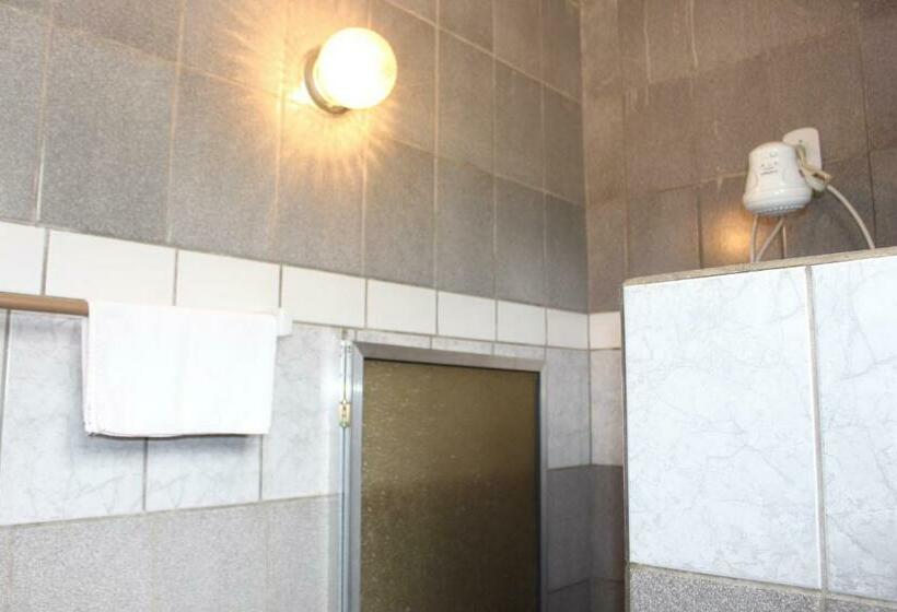 スタンダードトリプルルーム, Bica Pau