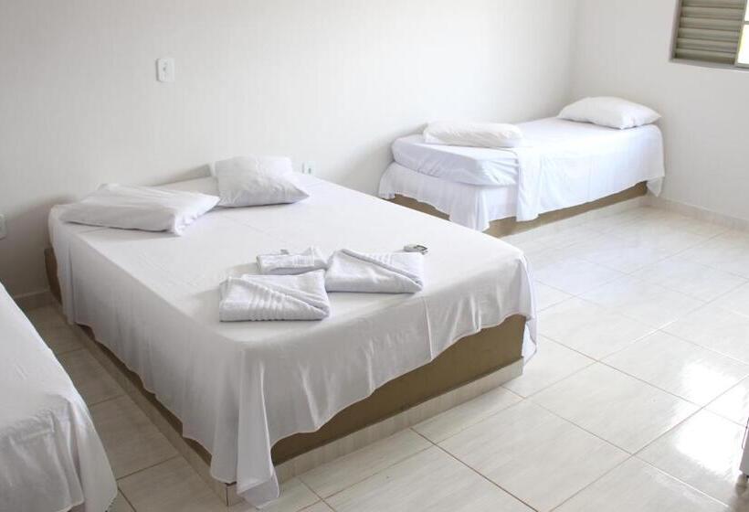 ファミリールーム, Bica Pau