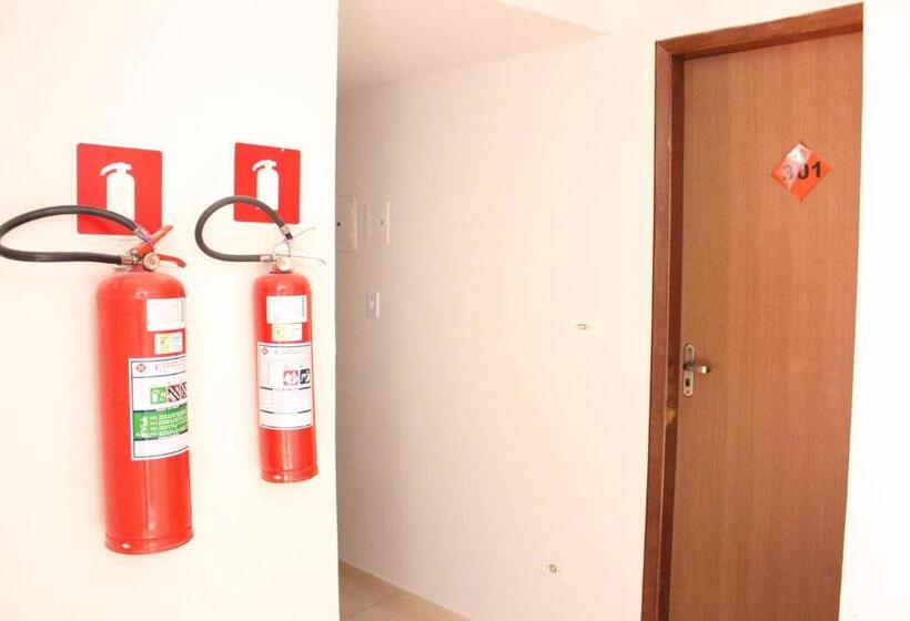 ファミリールーム, Bica Pau