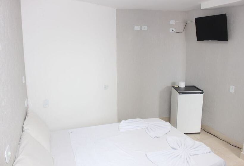 スタンダードルーム, Bica Pau