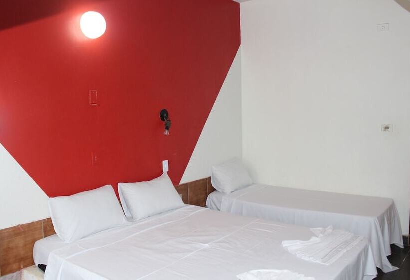 スタンダードトリプルルーム, Bica Pau