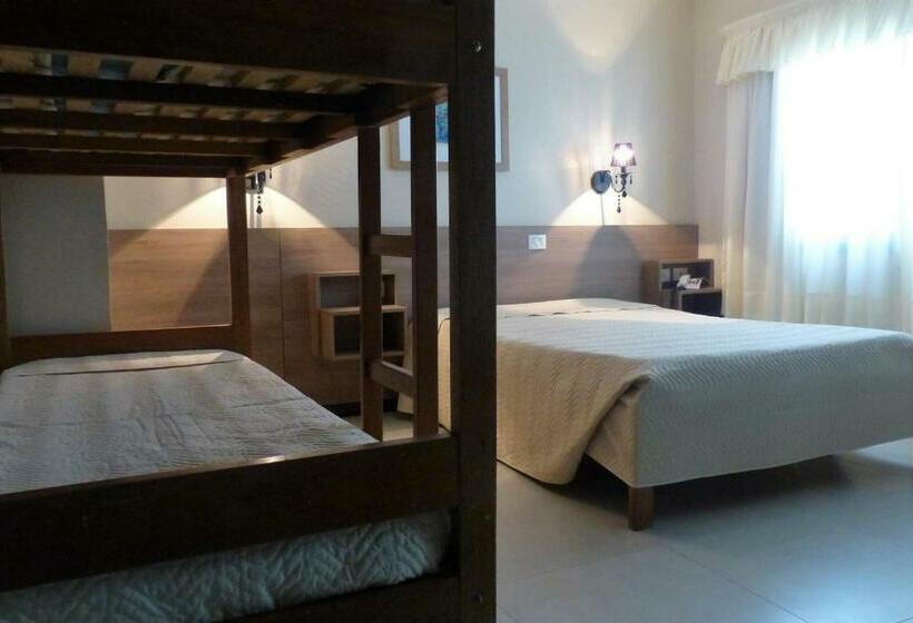 اتاق استاندارد چهار تخته, Costa Dalpiaz