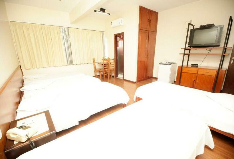 Quarto Triplo Estandar, Galatas Central