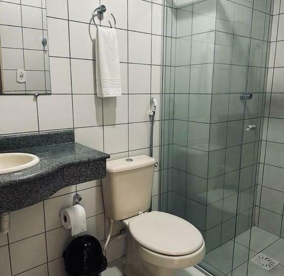 اتاق استاندارد سه نفره, Guapindaia Praça