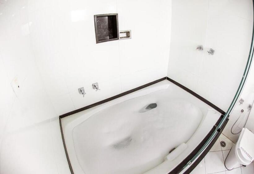 Люкс с гидромассажем, London Hotel Londrina