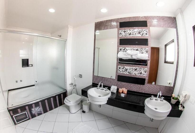 Люкс с гидромассажем, London Hotel Londrina