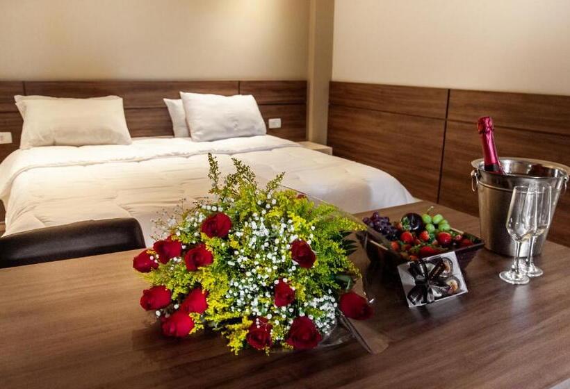 Люкс с гидромассажем, London Hotel Londrina