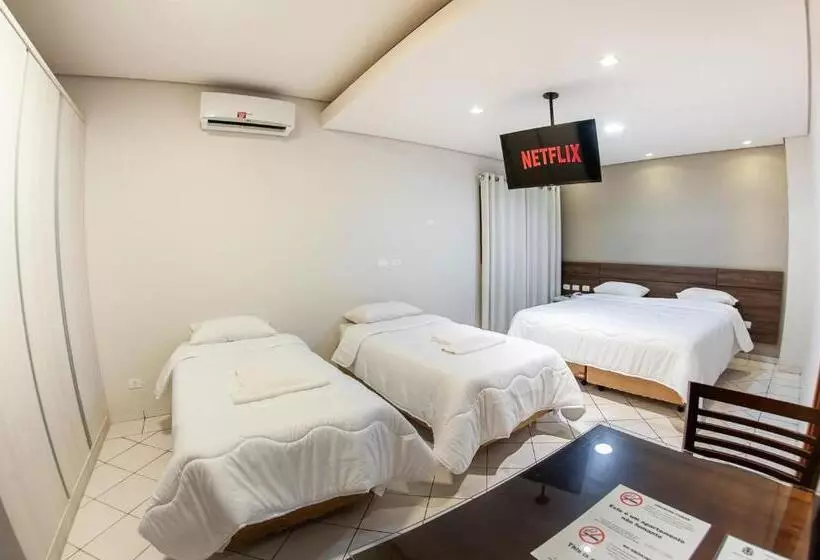 ファミリーステューディオ, London Hotel Londrina