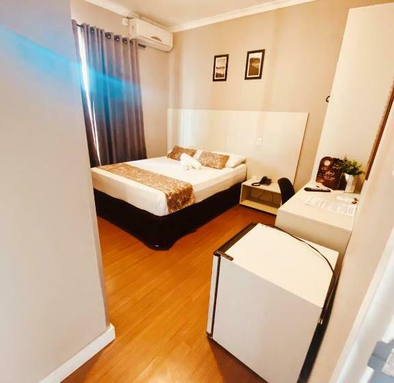 Трехместный Номер Стандарт с Балконом, Lorimar