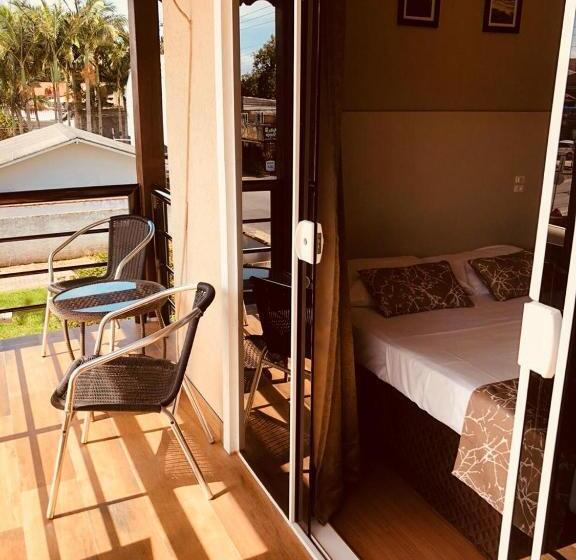 Трехместный Номер Стандарт с Балконом, Lorimar