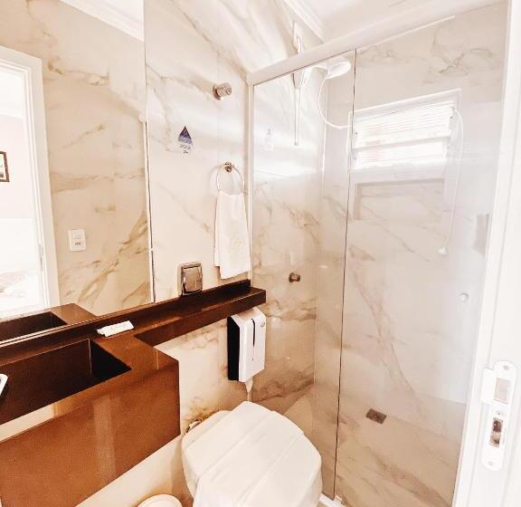 Трехместный Номер Стандарт с Балконом, Lorimar