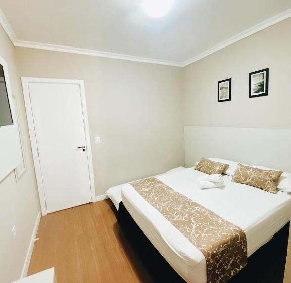 Номер Стандарт Трехместный, Lorimar