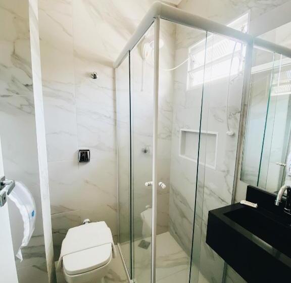 Четырехместный Номер Стандарт, Lorimar